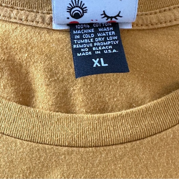 Roaring Leopard Tee - Picture 3 of 4